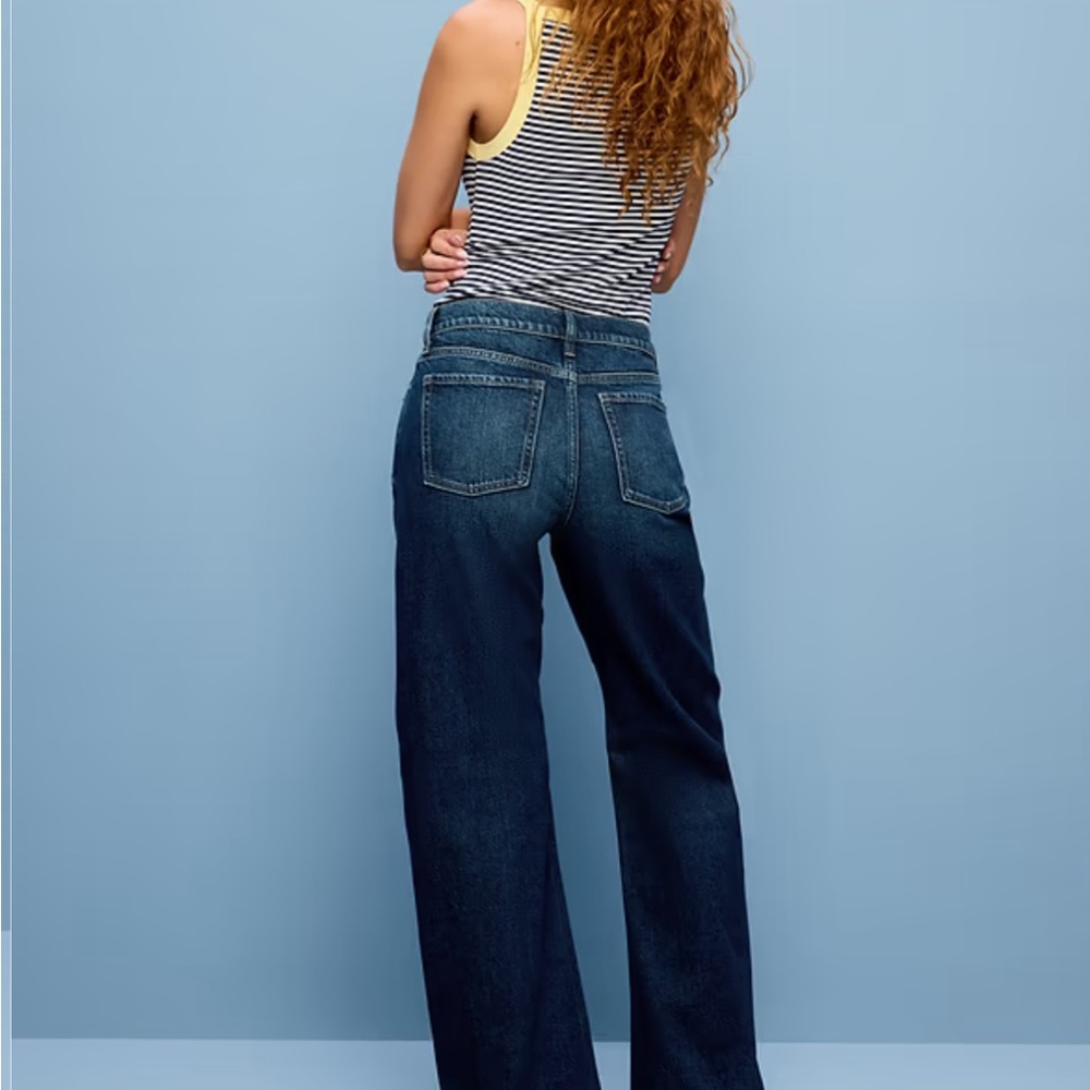 Old Navy Mid-Rise Split-Seam Flare Jeans Size 0P NWT - Picture 2 of 6